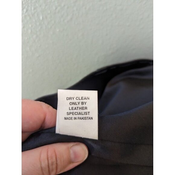 Mega Force Genuine Leather Black Motorcycle Riding Vest Pockets Size 14 - Picture 4 of 5